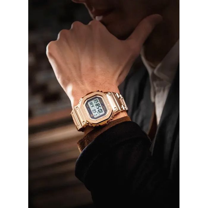Relógio CASIO G-SHOCK masculino digital rosê GMW-B5000GD-4DR