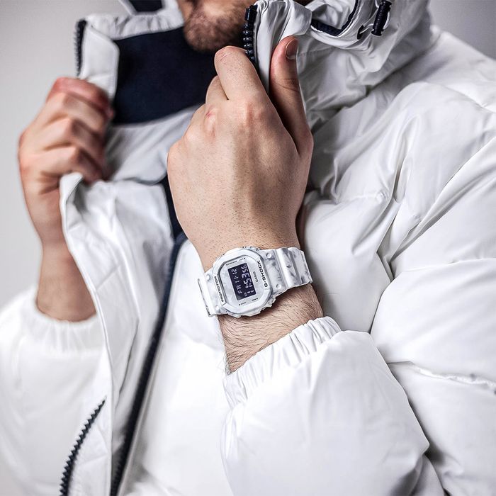 Relógio CASIO G-SHOCK Frozen Forest masculino DW-5600GC-7DR