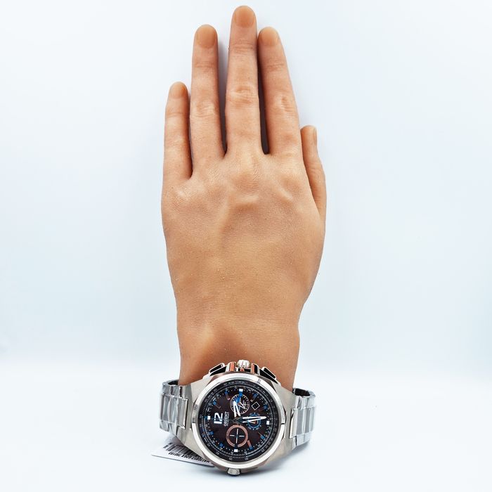 Relógio ORIENT Flytech titânio cristal safira MBTTC017 G2GX