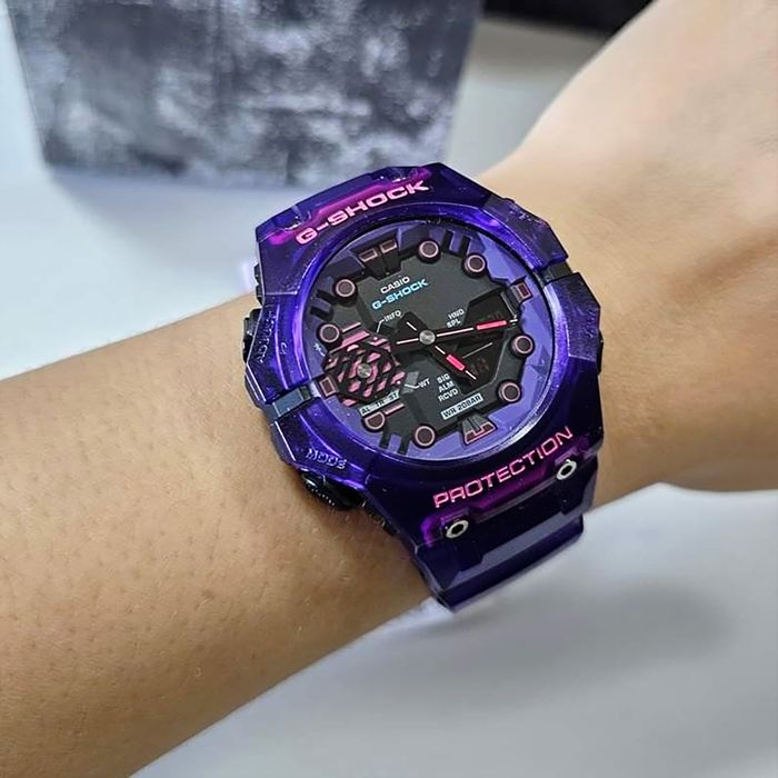 Relógio CASIO G-SHOCK Cyber Space roxo rosa GA-B001CBRS-6ADR