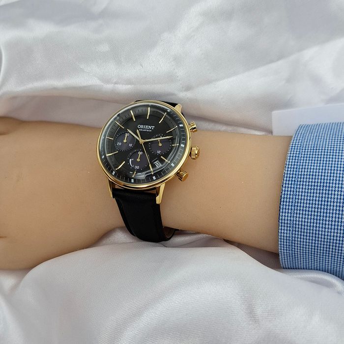 Relógio ORIENT masculino cronógrafo solar couro MGSCC010 G1PX